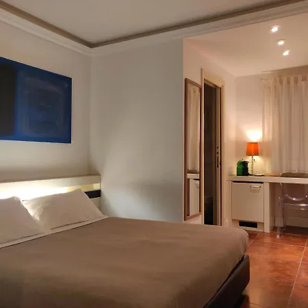 Season Bed & Breakfast 4*