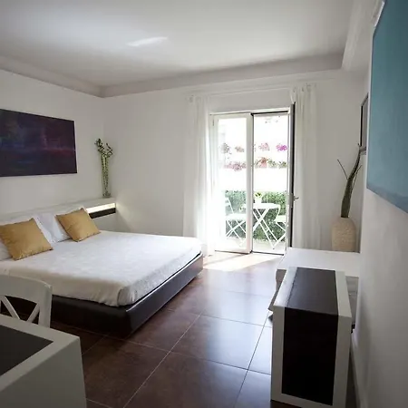 Season Bed & Breakfast